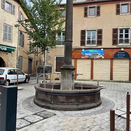 Ambert Centreville La Studette Tout Confort Екстериор снимка